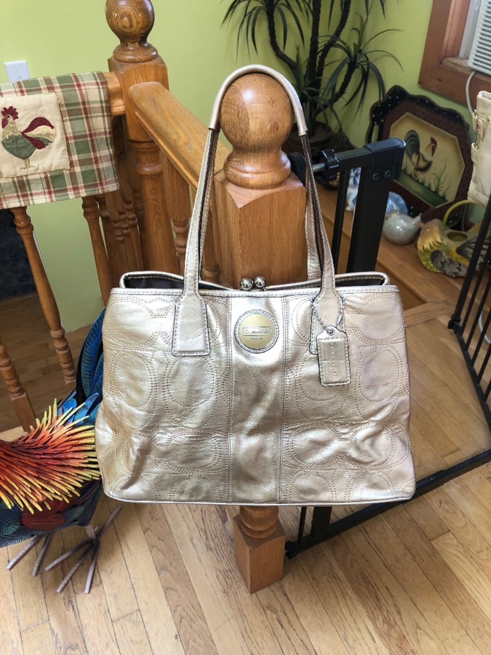 Coach Signature Stitch Kiss-lock metallic gold purse with original Hangtag
